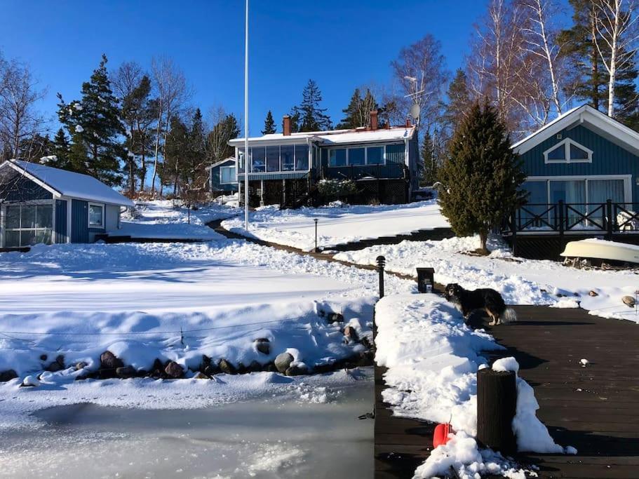 Sjoestuga/Gaesthus I Skaergarden. Akersberga Luaran gambar