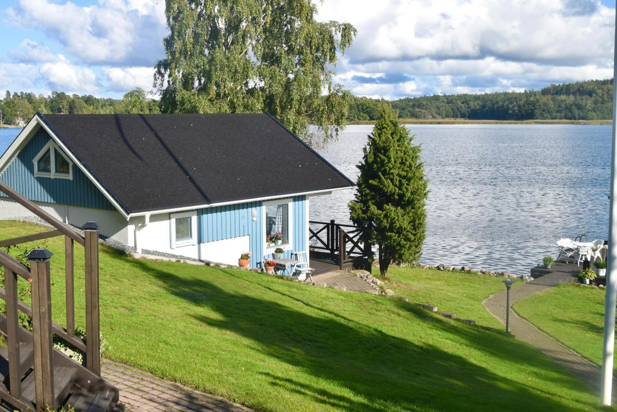 Sjoestuga/Gaesthus I Skaergarden. Akersberga Luaran gambar