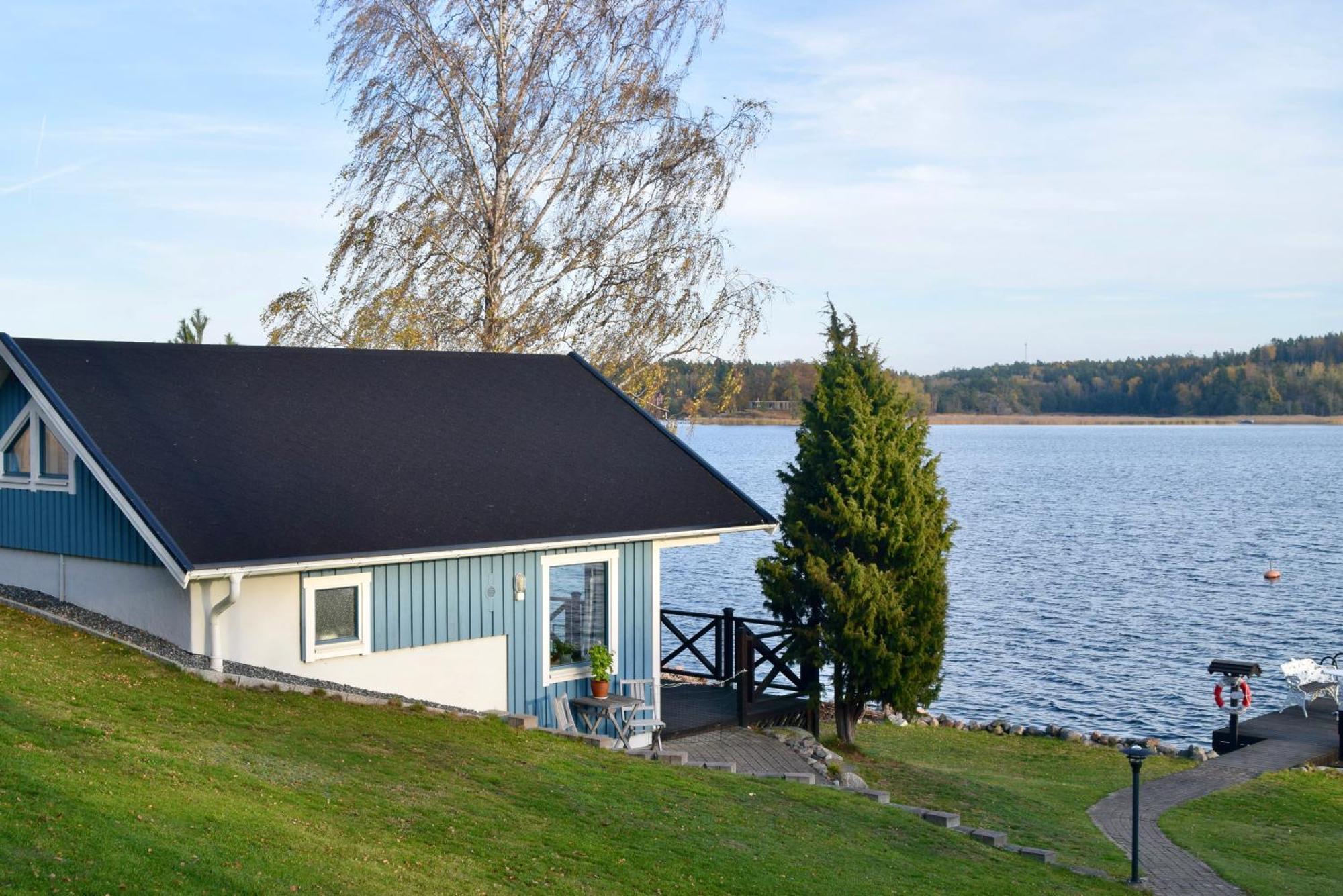 Sjoestuga/Gaesthus I Skaergarden. Akersberga Luaran gambar